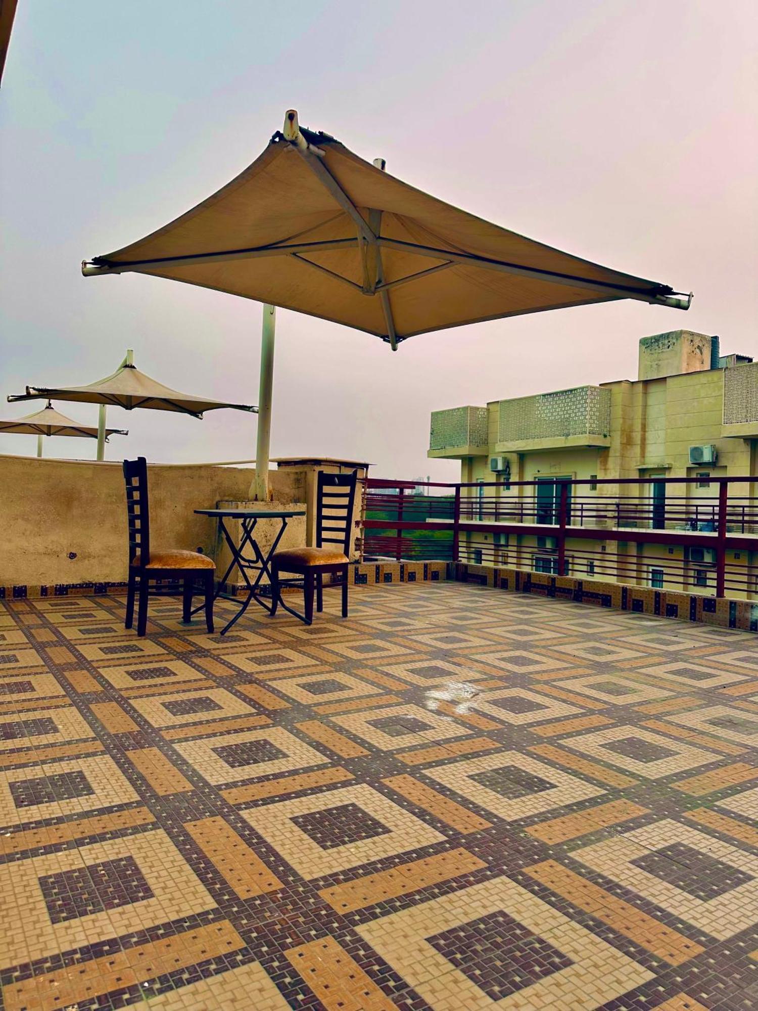 Pearl Grand Boutique Cottage In Omaxe Anandam Vrindavan - #Premium Ac Rooms With Balcony #Big Parking #Lift #Garden #Peaceful Area #Near Prem Mandir #Property Of The Year #Most Awarded ภายนอก รูปภาพ